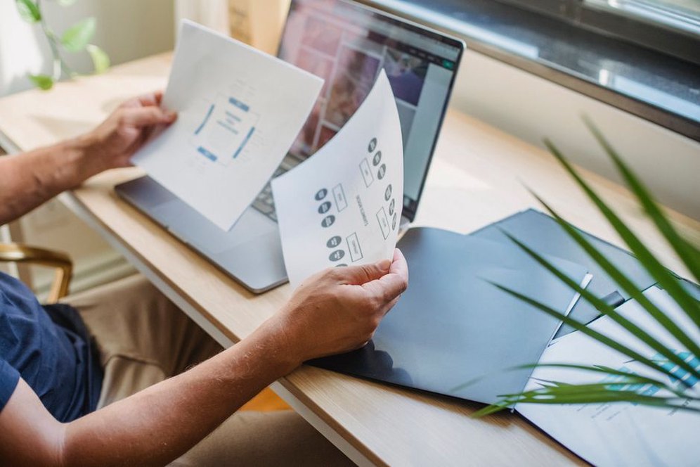 Dossiers de documents classés pour la gestion du site